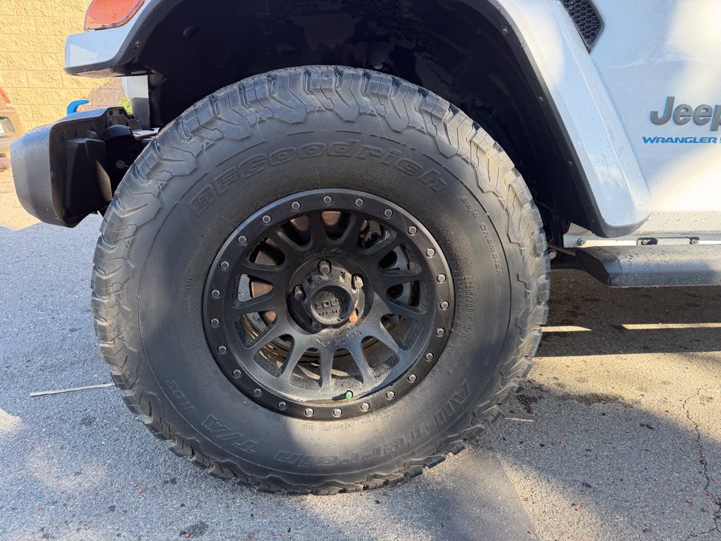 Used 2024 Jeep Wrangler Unlimited AWD/4WD image 8