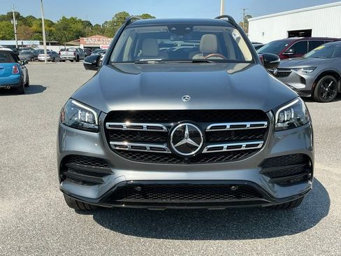 Used 2023 Mercedes-Benz GLS 450 4MATIC image 11