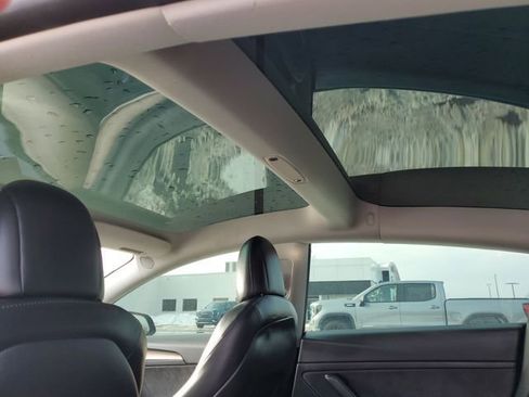 Used 2021 Tesla Model 3 Standard Range Plus image 32