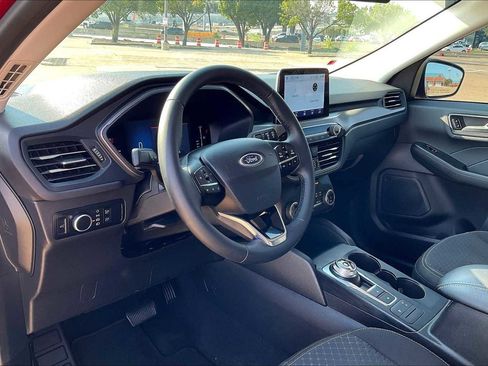 Used 2023 Ford Escape Active image 2