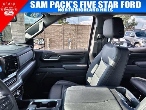 Used 2026 GMC Sierra 1500 SLT AWD/4WD image 13
