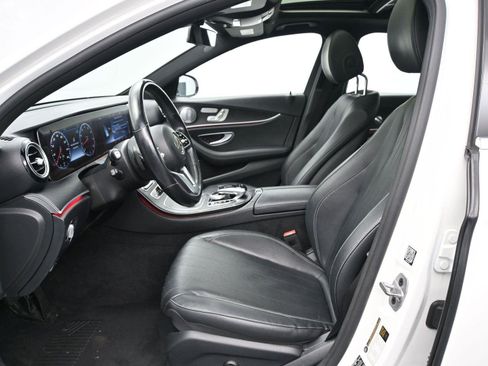 Used 2020 Mercedes-Benz E 350 4MATIC Sedan image 6