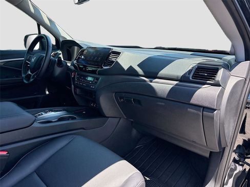 Certified 2025 Honda Ridgeline RTL image 34