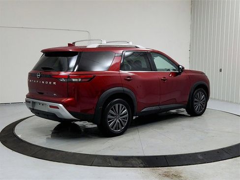 Used 2024 Nissan Pathfinder SL w/ SL Premium Package image 7