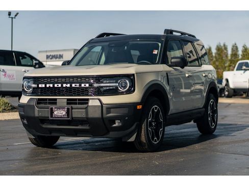 New 2025 Ford Bronco Sport Outer Banks w/ Outer Banks Tech Package+ AWD/4WD image 2