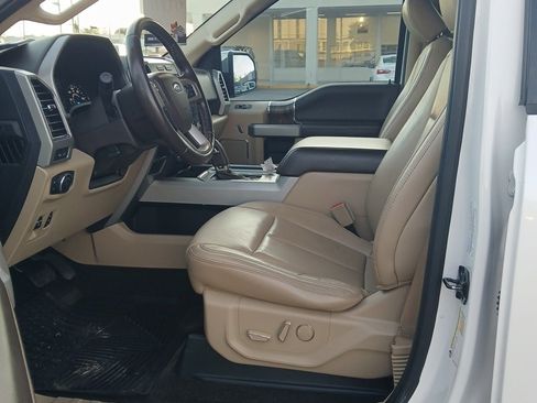 Used 2018 Ford F150 Lariat image 12