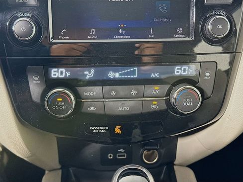 Used 2020 Nissan Rogue Sport SV AWD/4WD image 13