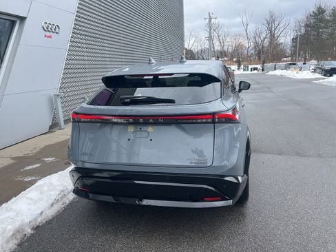 Used 2025 Nissan Ariya Platinum image 30