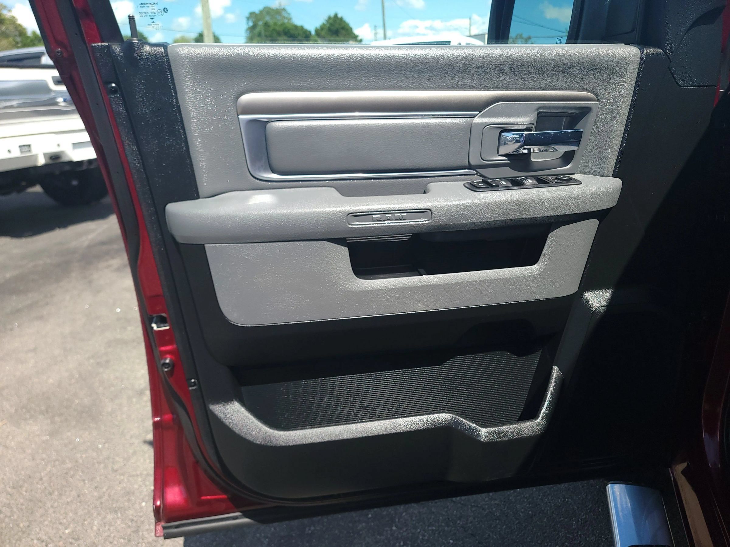 Used 2017 RAM 1500 Big Horn AWD/4WD image 17