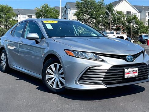 Used 2023 Toyota Camry LE FWD image 2