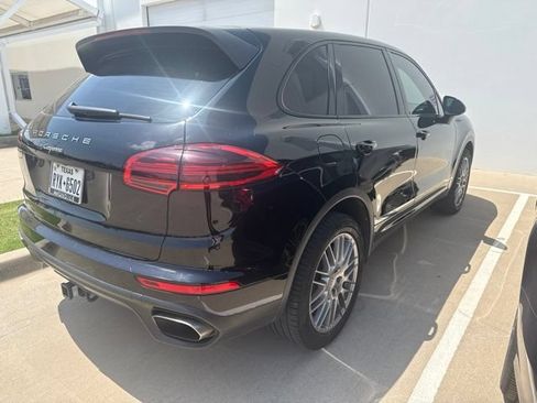 Used 2016 Porsche Cayenne AWD/4WD image 3