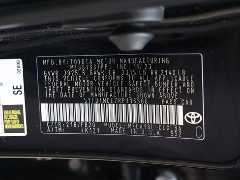 Used 2024 Toyota Corolla LE image 31