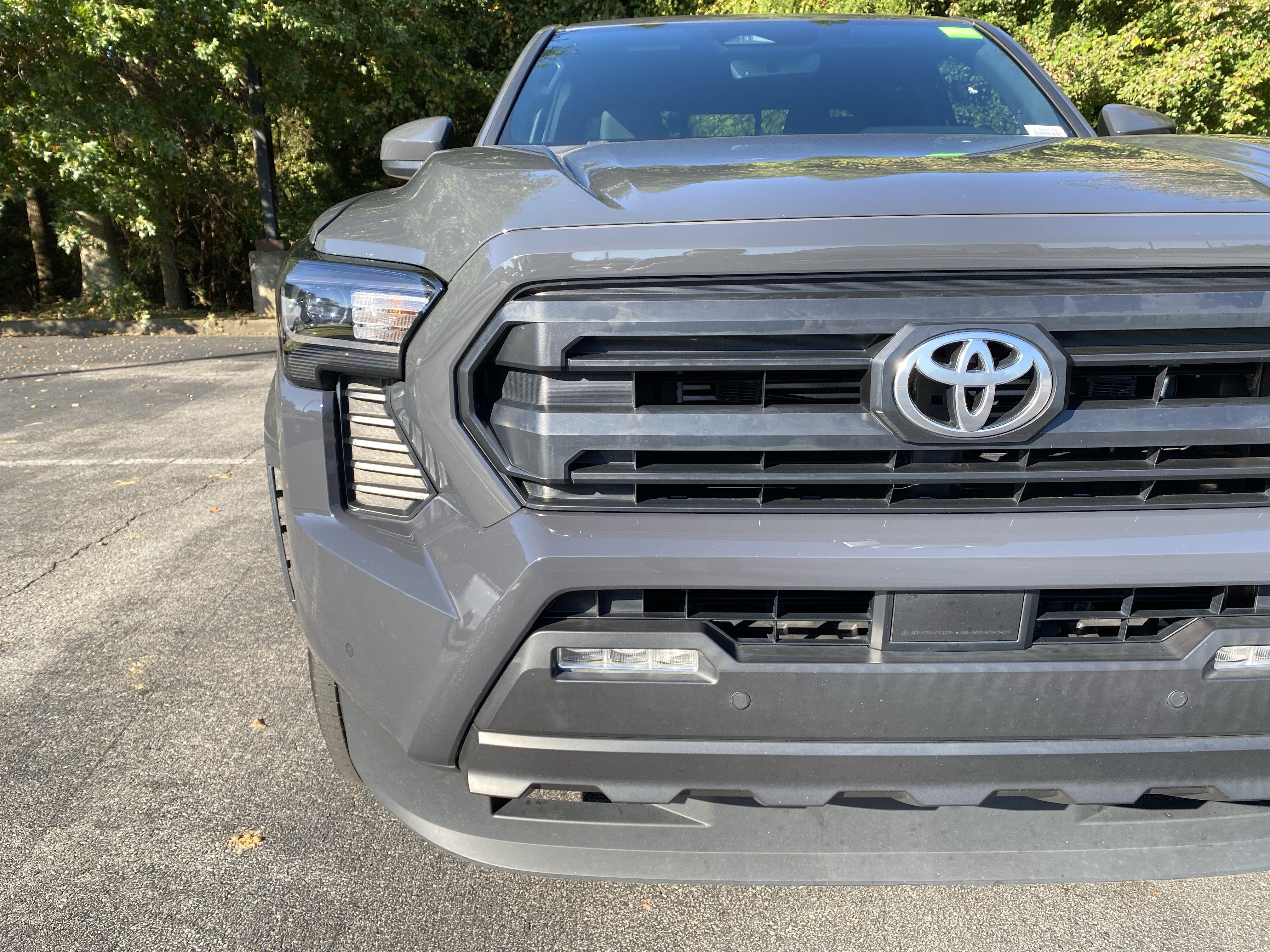 Used 2024 Toyota Tacoma SR5 w/ SR5 Upgrade Package AWD/4WD image 14