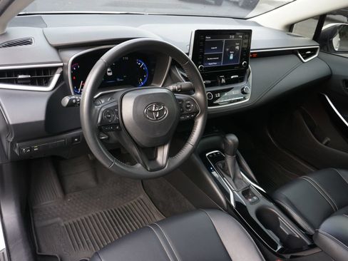 Used 2022 Toyota Corolla LE w/ Premium Interior Package FWD image 10