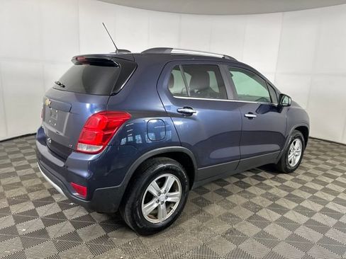 Used 2018 Chevrolet Trax LT w/ LT Convenience Package image 8