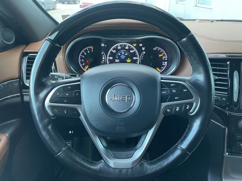 Used 2020 Jeep Grand Cherokee Overland image 21