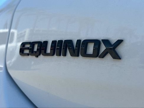Used 2022 Chevrolet Equinox RS w/ Infotainment Package FWD image 39
