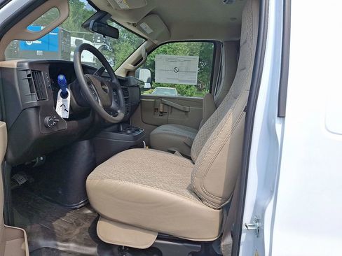 New 2025 Chevrolet Express 3500 w/ Driver Convenience Package image 8
