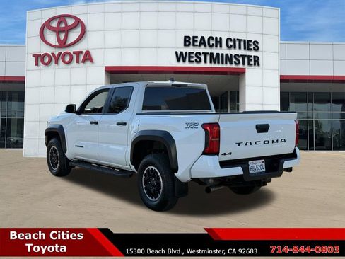 Certified 2024 Toyota Tacoma TRD Off-Road AWD/4WD image 7