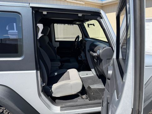 Used 2010 Jeep Wrangler Sport image 3