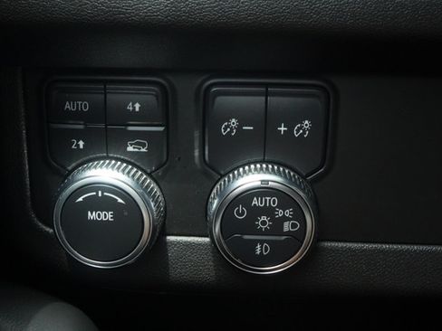 Used 2022 GMC Yukon SLT w/ SLT Luxury Package AWD/4WD image 12