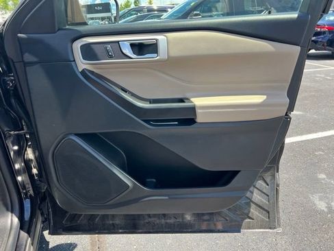 Used 2020 Ford Explorer XLT w/ Equipment Group 202A RWD image 32