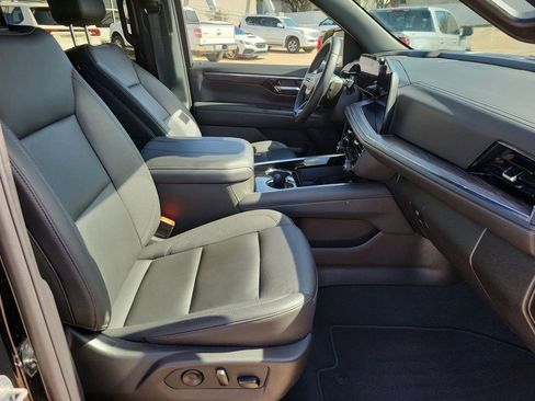 Used 2025 Chevrolet Tahoe Z71 image 26