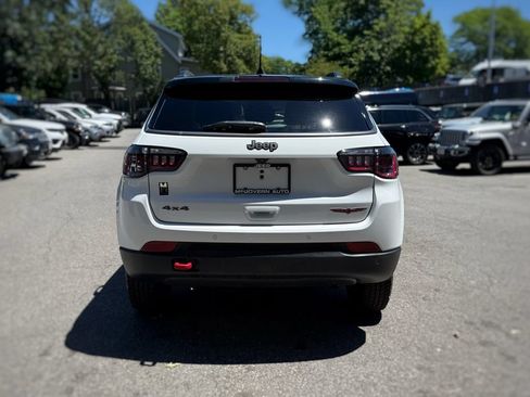 Used 2022 Jeep Compass Trailhawk w/ Trailhawk Convenience Group AWD/4WD image 10