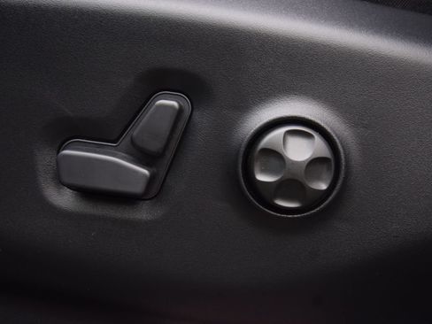 New 2027 Chrysler Pacifica Select AWD/4WD image 28