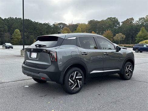 New 2026 Nissan Kicks SV image 8