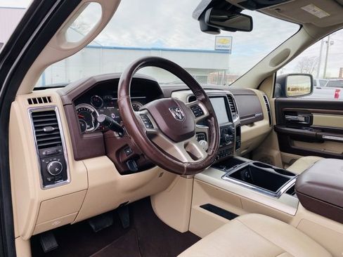 Used 2014 RAM 1500 Laramie w/ Convenience Group image 32