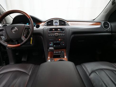 Used 2010 Buick Enclave CXL image 5