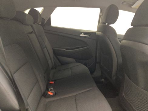 Used 2019 Hyundai Tucson SE image 19