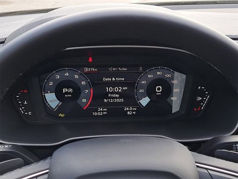 New 2025 Audi Q3 2.0T Premium image 11