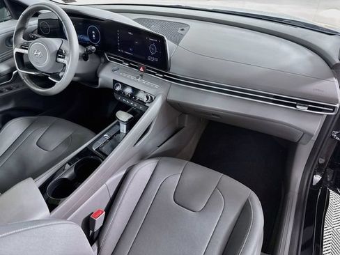 Used 2023 Hyundai Elantra SEL w/ Convenience Package FWD image 35