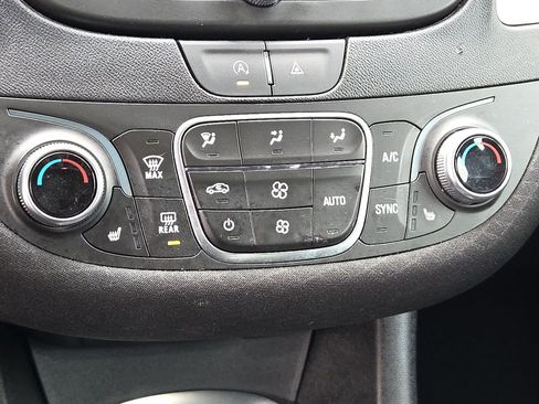 Used 2024 Chevrolet Malibu LT image 20