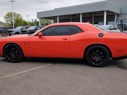 Used 2016 Dodge Challenger SRT Hellcat RWD image 22
