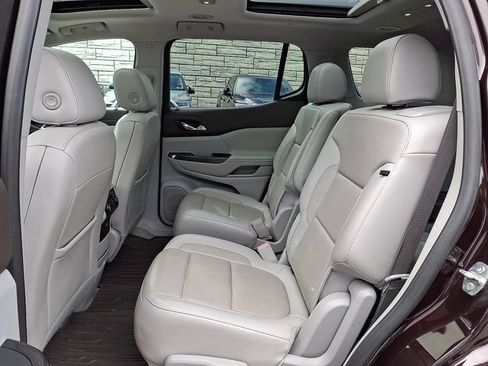 Used 2020 GMC Acadia SLT w/ Premium Package AWD/4WD image 10