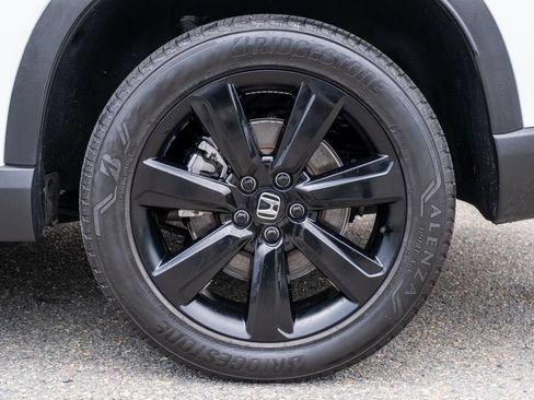 Used 2025 Honda Pilot Black Edition image 33
