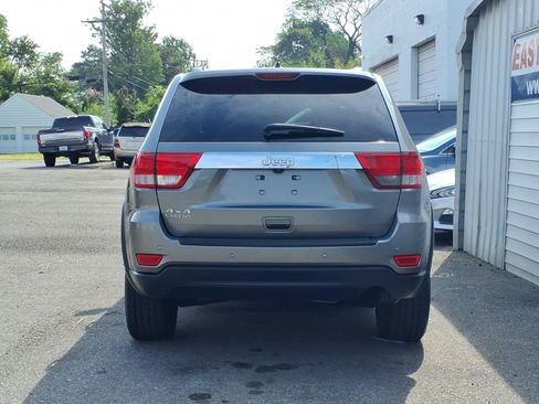 Used 2013 Jeep Grand Cherokee Laredo AWD/4WD image 4