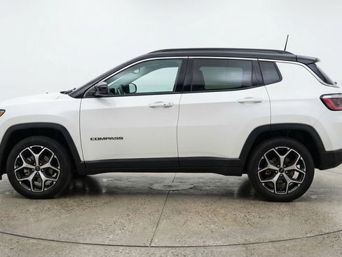 Used 2025 Jeep Compass Limited image 5