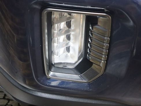 Used 2020 GMC Sierra 2500 AT4 w/ AT4 Preferred Package image 13