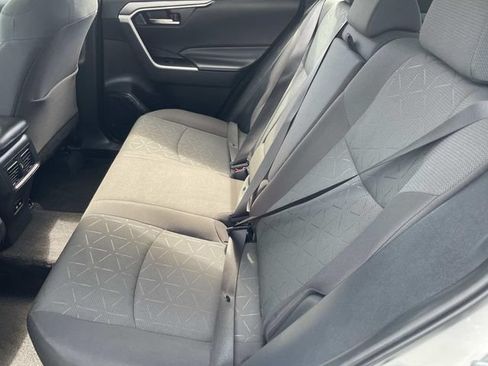 Used 2024 Toyota RAV4 XLE FWD image 17