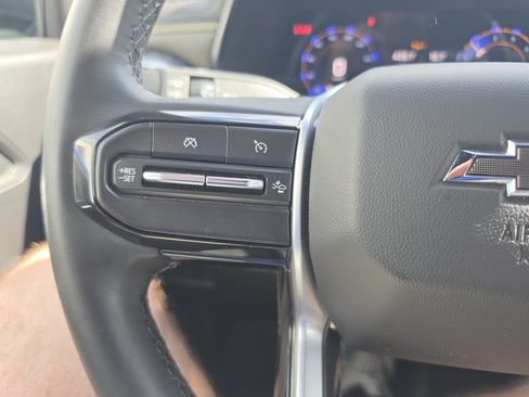 Used 2024 Chevrolet Colorado ZR2 w/ Technology Package AWD/4WD image 20
