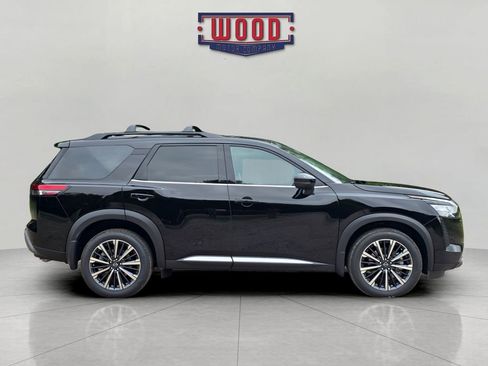 New 2026 Nissan Pathfinder Platinum AWD/4WD image 2