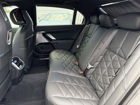 Used 2026 BMW 740i w/ Premium Package RWD image 11