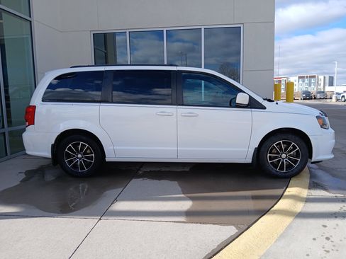 Used 2018 Dodge Grand Caravan GT image 5
