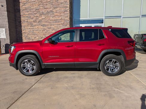 Certified 2025 GMC Terrain Elevation w/ Technology Package II image 2