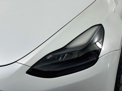 Used 2022 Tesla Model Y Performance AWD/4WD image 11