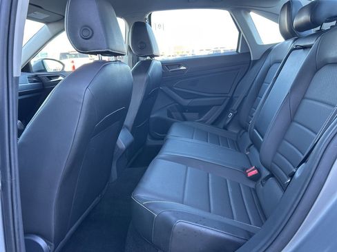 Used 2024 Volkswagen Jetta SE image 11